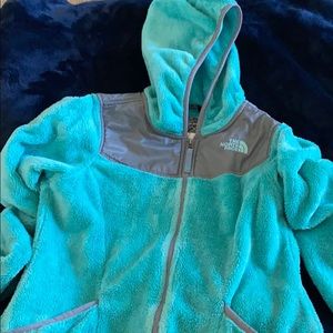 The North Face Oso Hooded fleece jacket